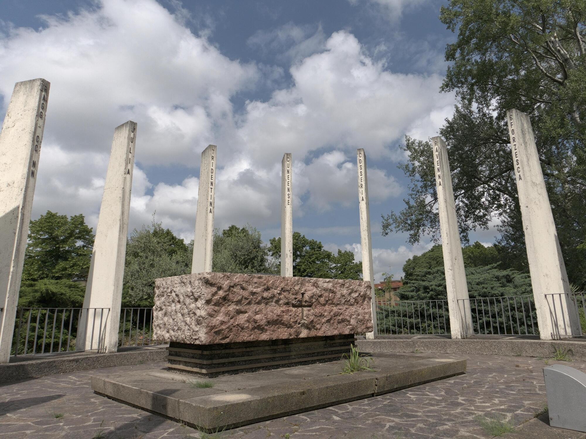Giovanni Zabai, monumento ai reduci di Russia della seconda guerra mondiale, seconda metà degli anni cinquanta, via San Pio X, Padova