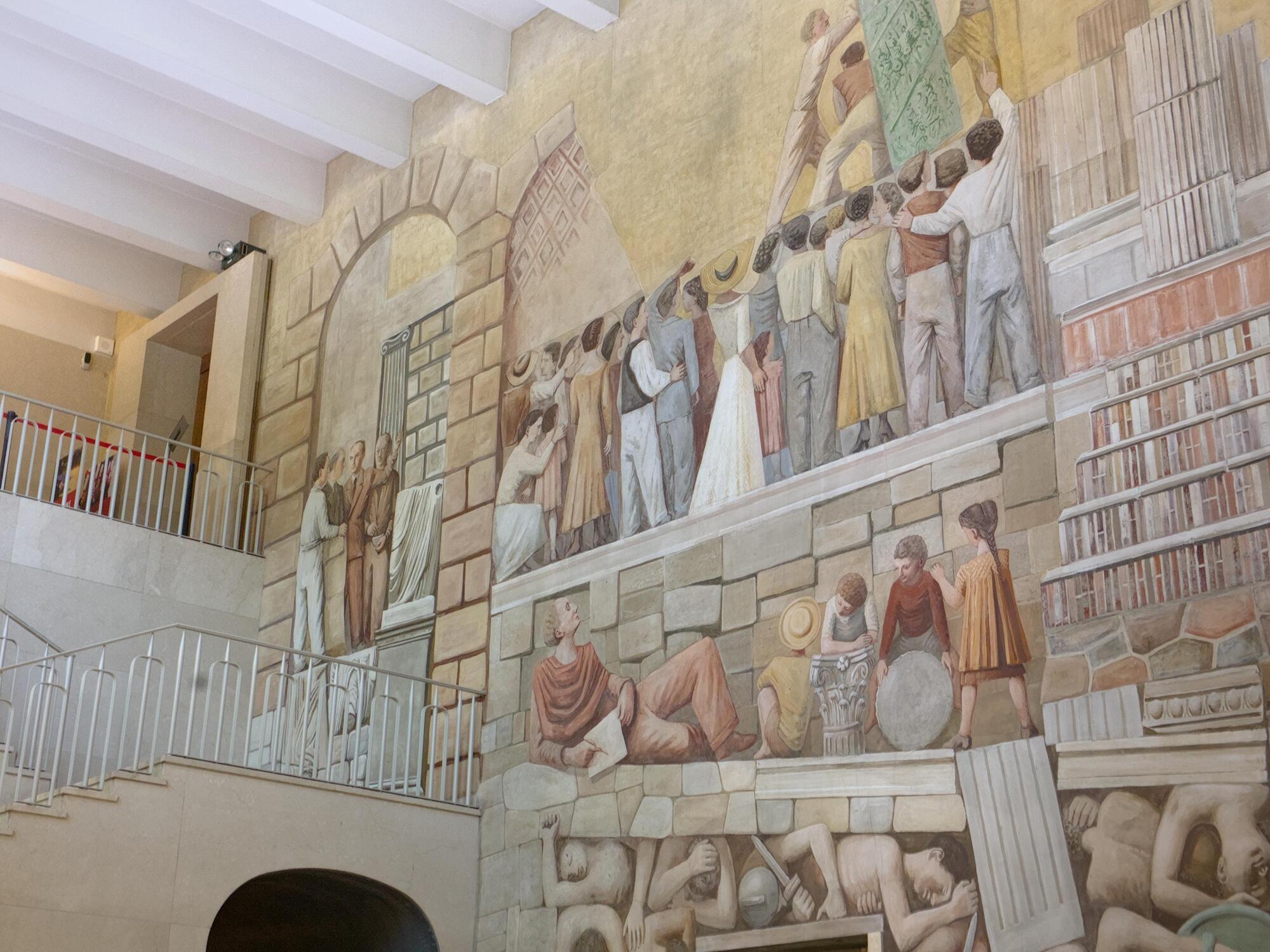 Massimo Campigli, grande affresco raffigurante l'Archeologia, 1939-40, atrio d'ingresso di Palazzo Liviano (Gio Ponti, 1937-39), piazza Capitaniato 7, Padova