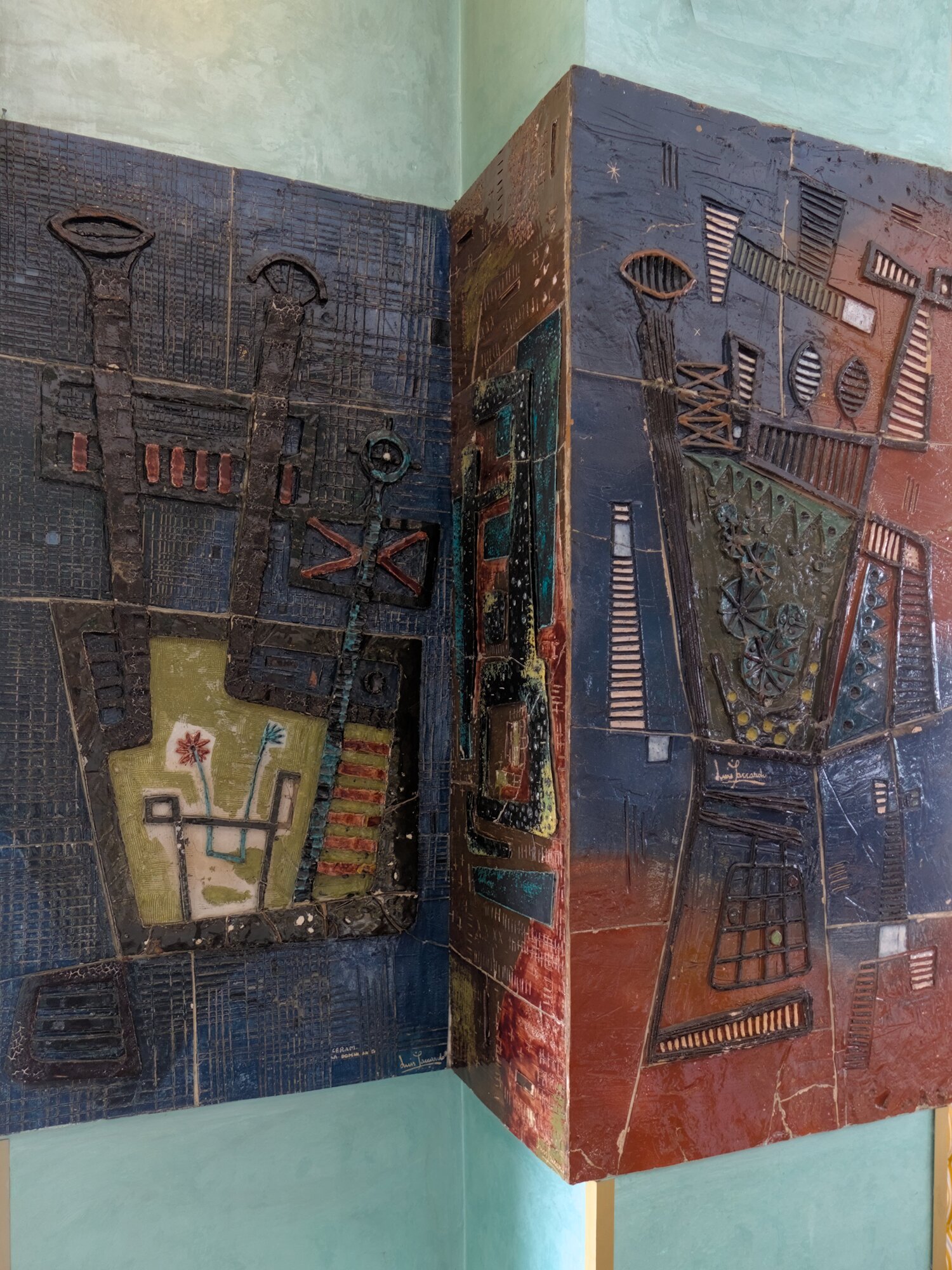 Luigi Saccardo, rivestimento in maiolica, interno di bar, 1952, via San Marco 139 angolo via Ceron, Padova