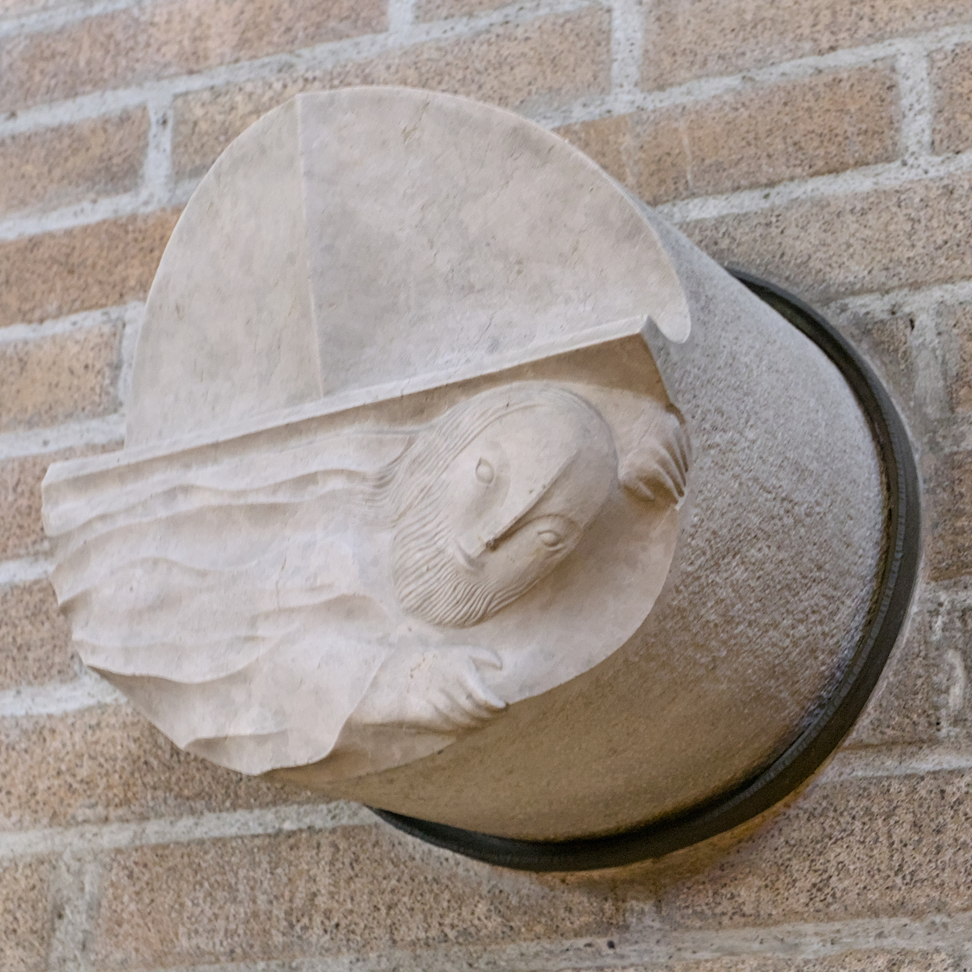 Luigi Sandi, stazione della Via Crucis, bassorilievo in marmo, 1969-70, cappella del complesso clinico-ospedaliero (Giulio Brunetta, 1967), via Giustiniani 2, Padova