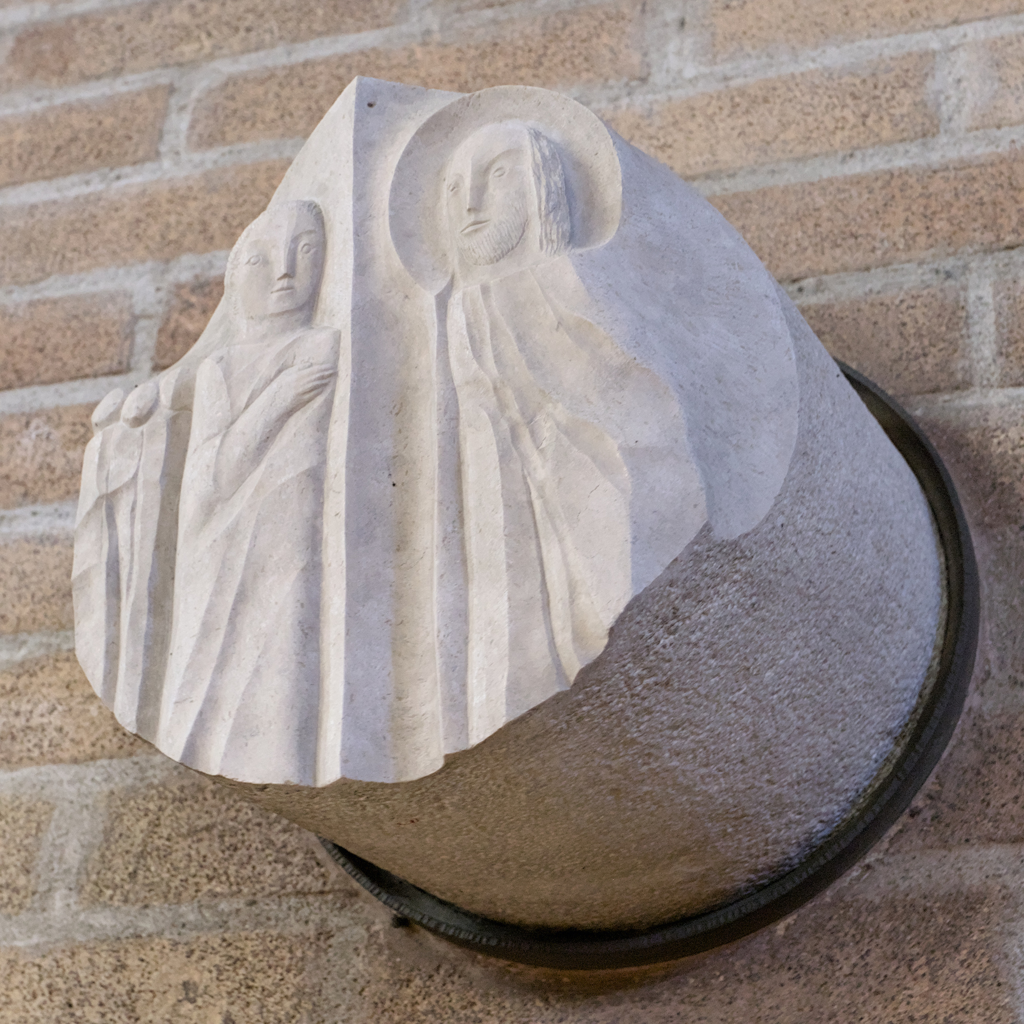 Luigi Sandi, stazione della Via Crucis, bassorilievo in marmo, 1969-70, cappella del complesso clinico-ospedaliero (Giulio Brunetta, 1967), via Giustiniani 2, Padova