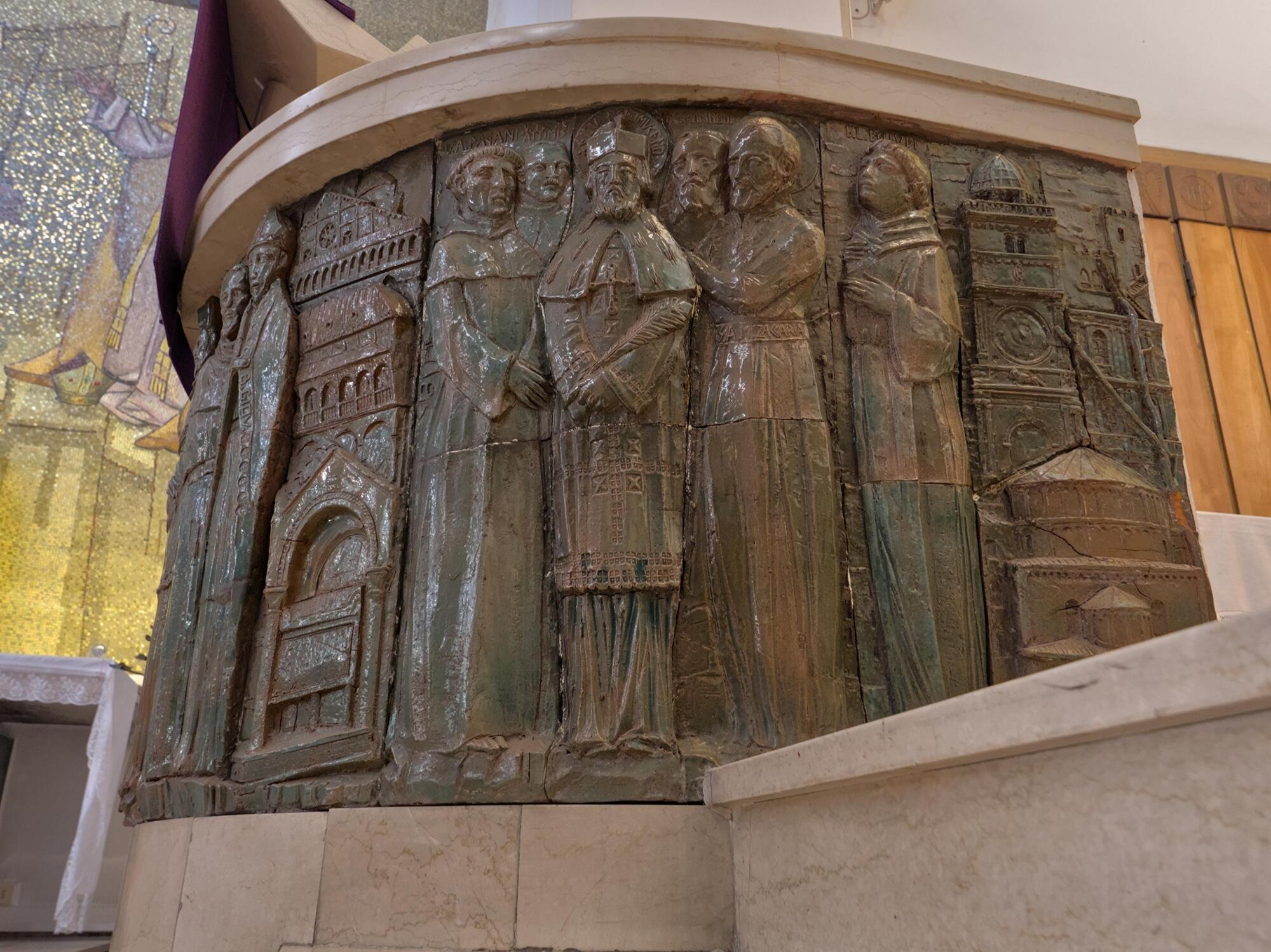 Amleto Sartori, *I Santi laureati dell'Università di Padova*, paliotto in maiolica, 1957, chiesa di Sant’Alberto Magno e dei Santi studenti dell’Università di Padova (Giovanni Zabai, 1956-5), via Guglielmo Marconi, Padova