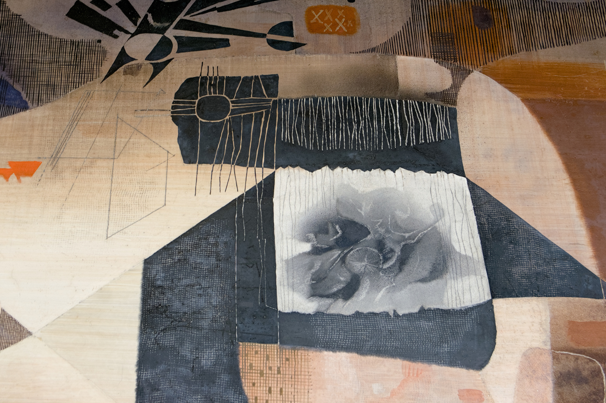 Gino Morandi (Morandis), pittura parietale, 1964-66, atrio del policlinico universitario (Giulio Brunetta, 1957-61), via Giustiniani 2, Padova
