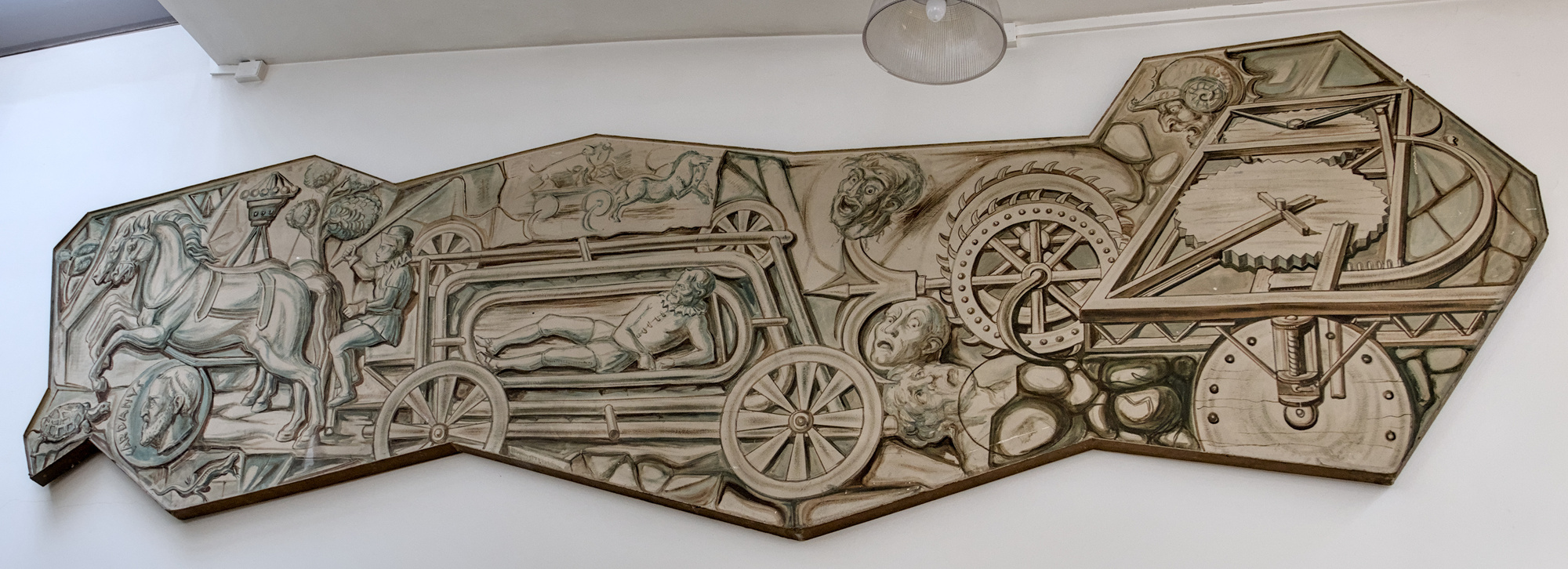 Amleto Sartori, *Le macchine e la velocità*, grande pannello su supporto ligneo, 1943, Automobile Club d'Italia (ACI), via degli Scrovegni 19, Padova