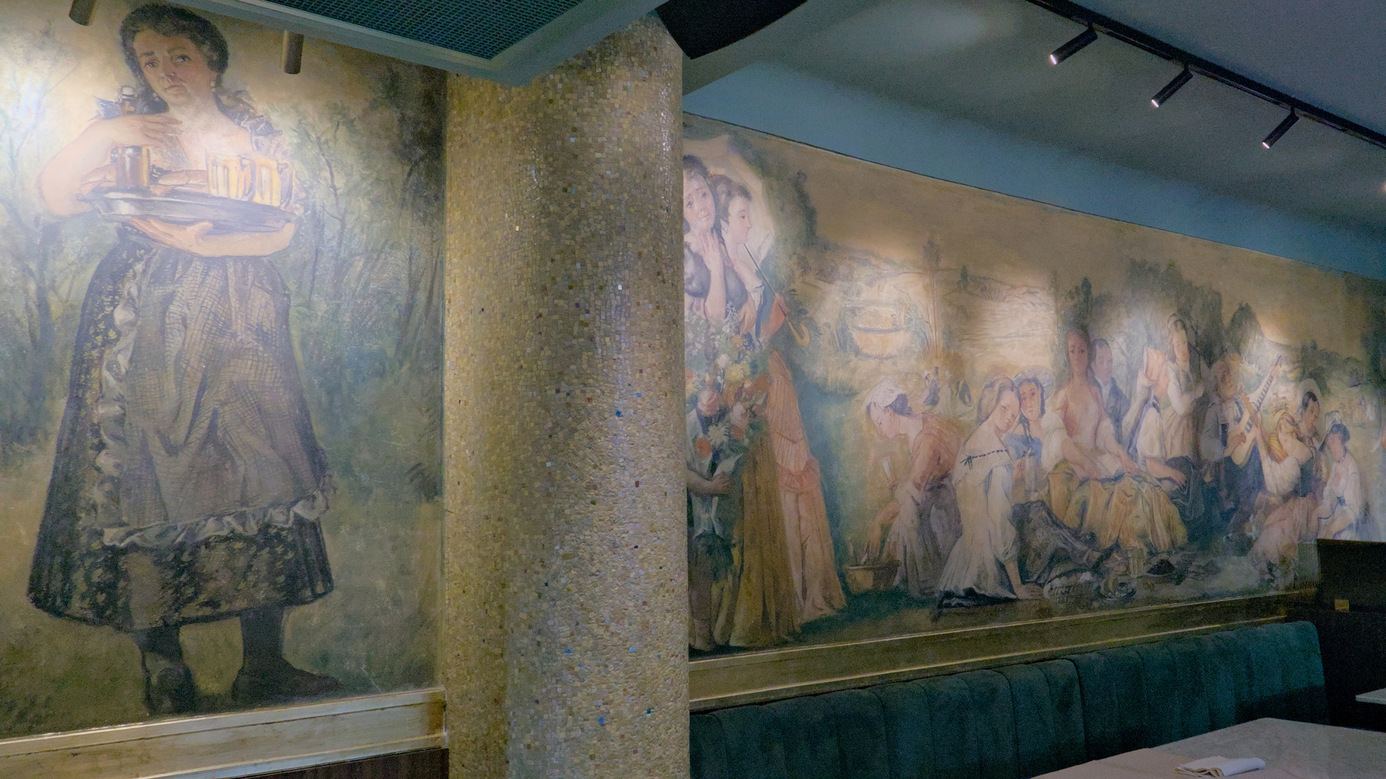 Agostino (Tino) Rosa, grande pittura murale, 1950, piazzale Stanga, Complesso Bi.Ri. o Autostazione Trionfo (Giulio Brunetta, 1949-50), Padova