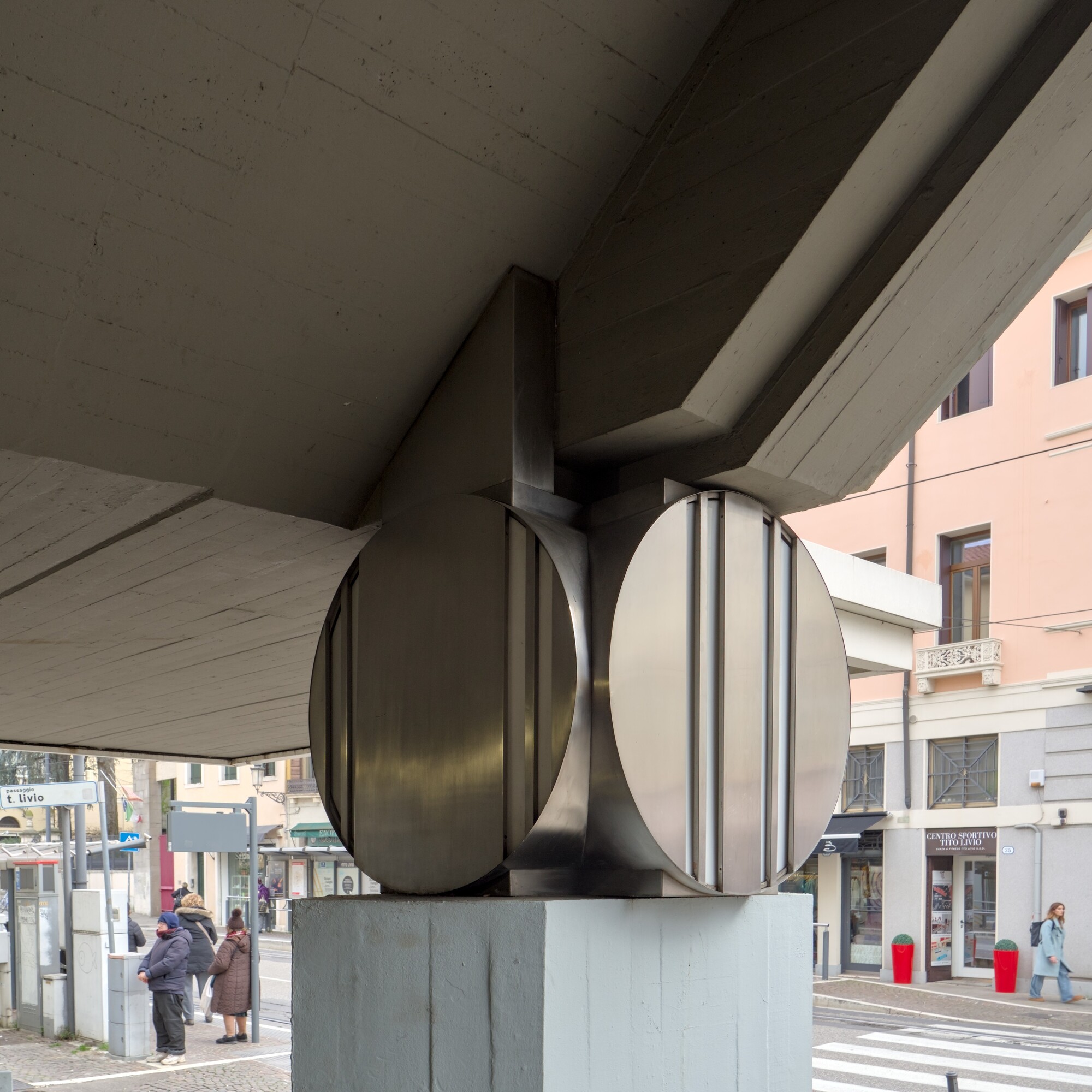 Giuseppe Samonà (collaborazione: Alberto Samonà), Banca d'Italia (Giuseppe e Alberto Samonà, 1968-1974), riviera Tito Livio 28, Padova