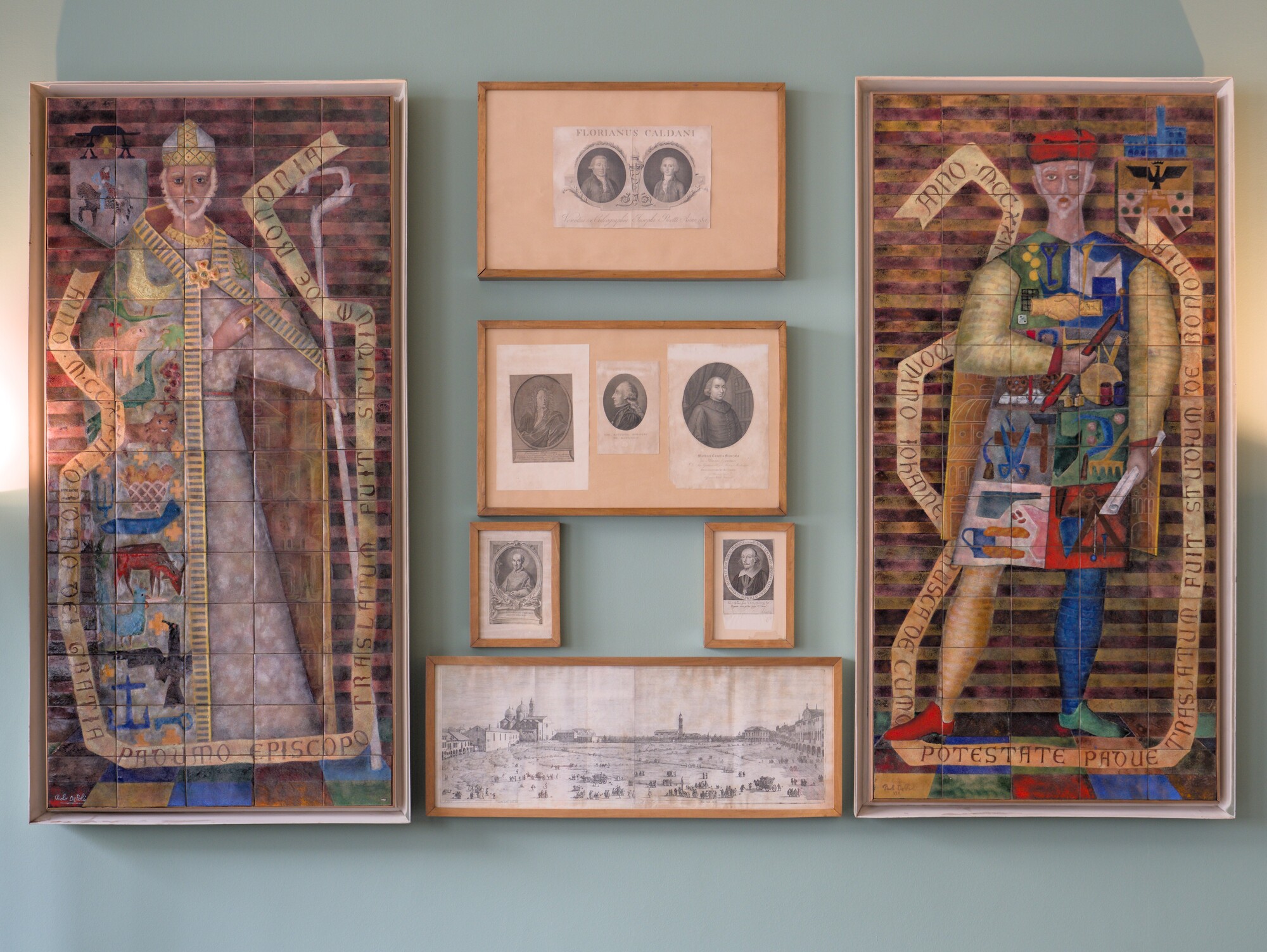 Paolo De Poli (disegno: Gio Ponti), il Vescovo Giordano e il Podestà Giovanni Rusca, pannelli in smalto su rame, 1941, *Sala di lettura*, palazzo Bo, via VIII Febbraio 2, Padova