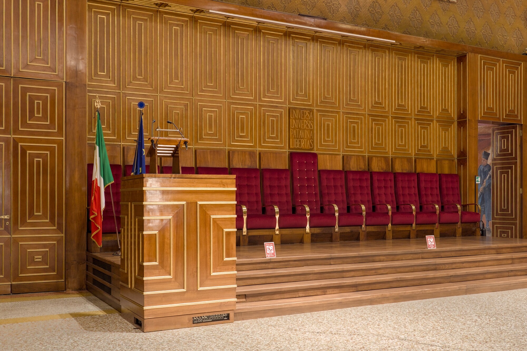 Gio Ponti, arredi dell'*Aula Magna*, 1942, palazzo Bo, via VIII Febbraio 2, Padova
