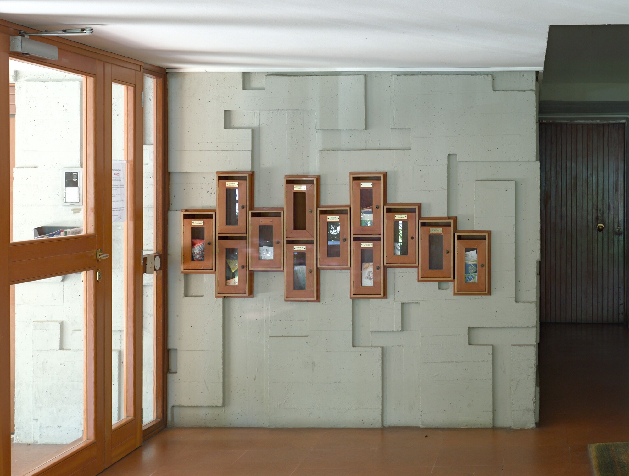 Francesco Mansutti, Gino Miozzo, decorazioni architettoniche nel complesso edilizio del quartiere Santa Rita, anni sessanta, tra via Facciolati, via Crescini e via Veronese, Padova